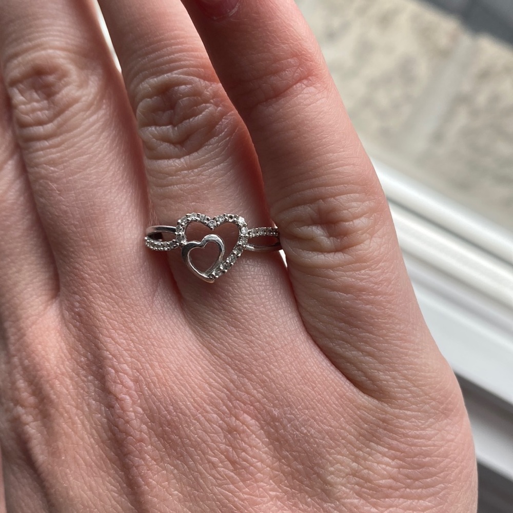 10KT White Gold Heart Shaped Ring